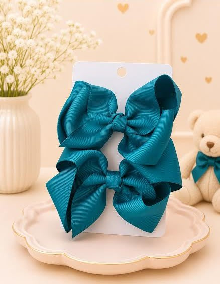 Pigtail Bows: 4 inch