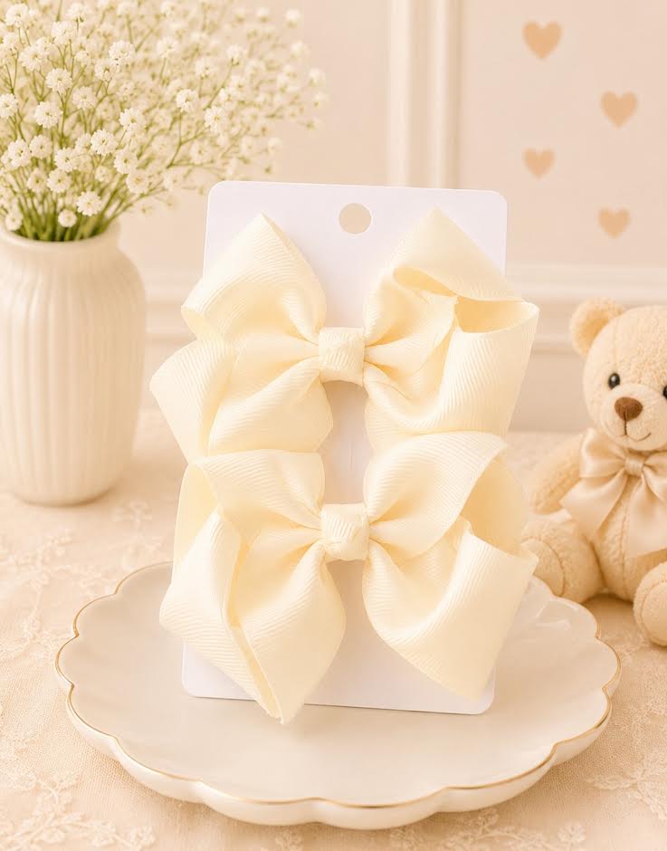 Pigtail Bows: 4 inch
