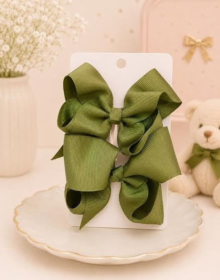 Pigtail Bows: 4 inch